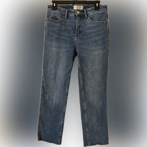 We The Free -Free People Crop Straight Leg Jeans 28 Medium Wash Raw Hem Classic